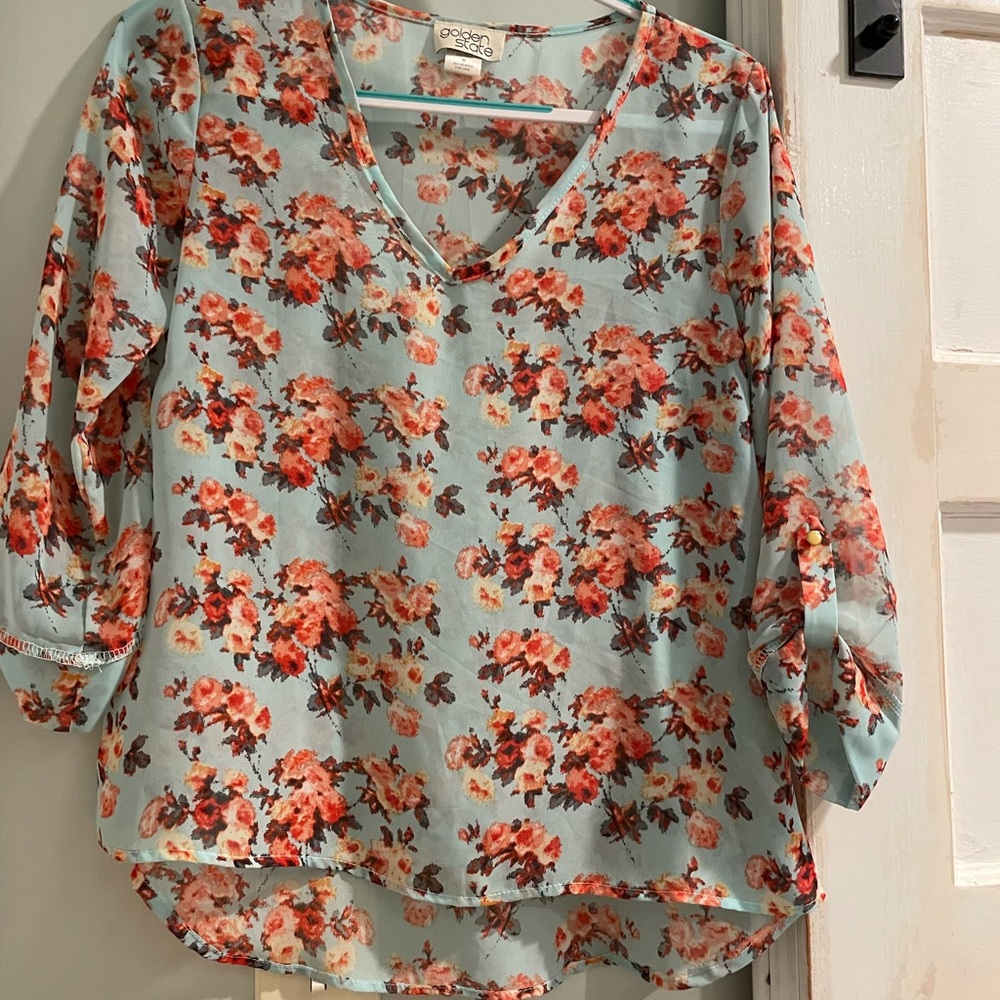 Blue floral print blouse with button detail on sleeve - Picture 2 of 4